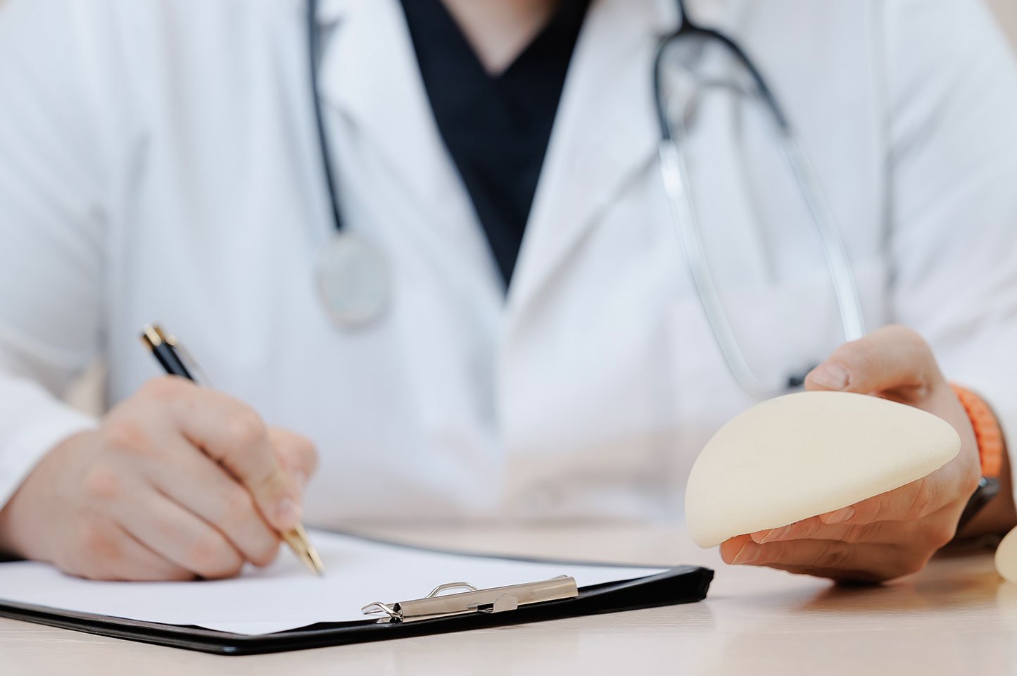 Chirurgie mammaire à Lille : comment se déroule le parcours patient avec le Dr Frédéric Laurent ?